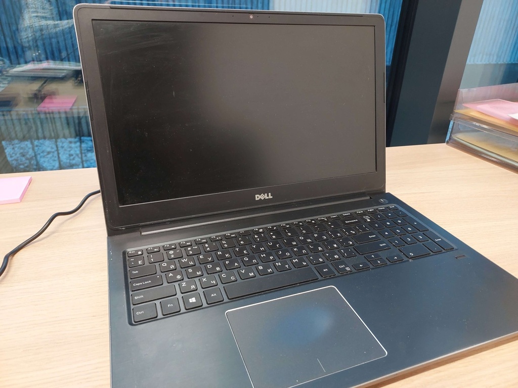 [05234] Dell Vostro 15 3530, Intel Core i7-1355U, 32GB RAM, Intel Iris Xe Graphics, 477GB SSD, Windows 11 Pro
